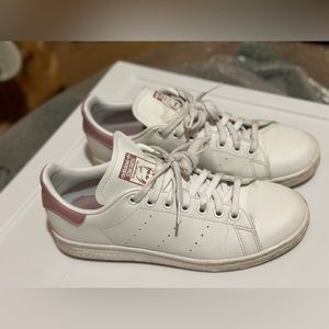 Women’s Adidas Stan Smith 7.5 Magenta/Gold sneakers